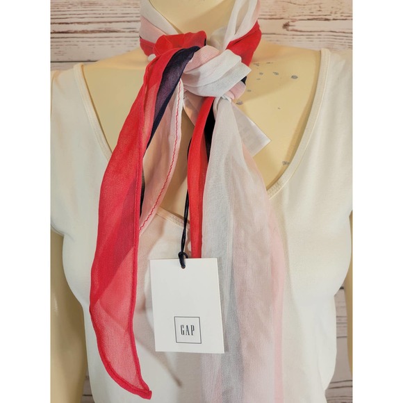 NWT GAP 100% silk Neck Scarf Pink Graphic Stripe - Picture 1 of 10